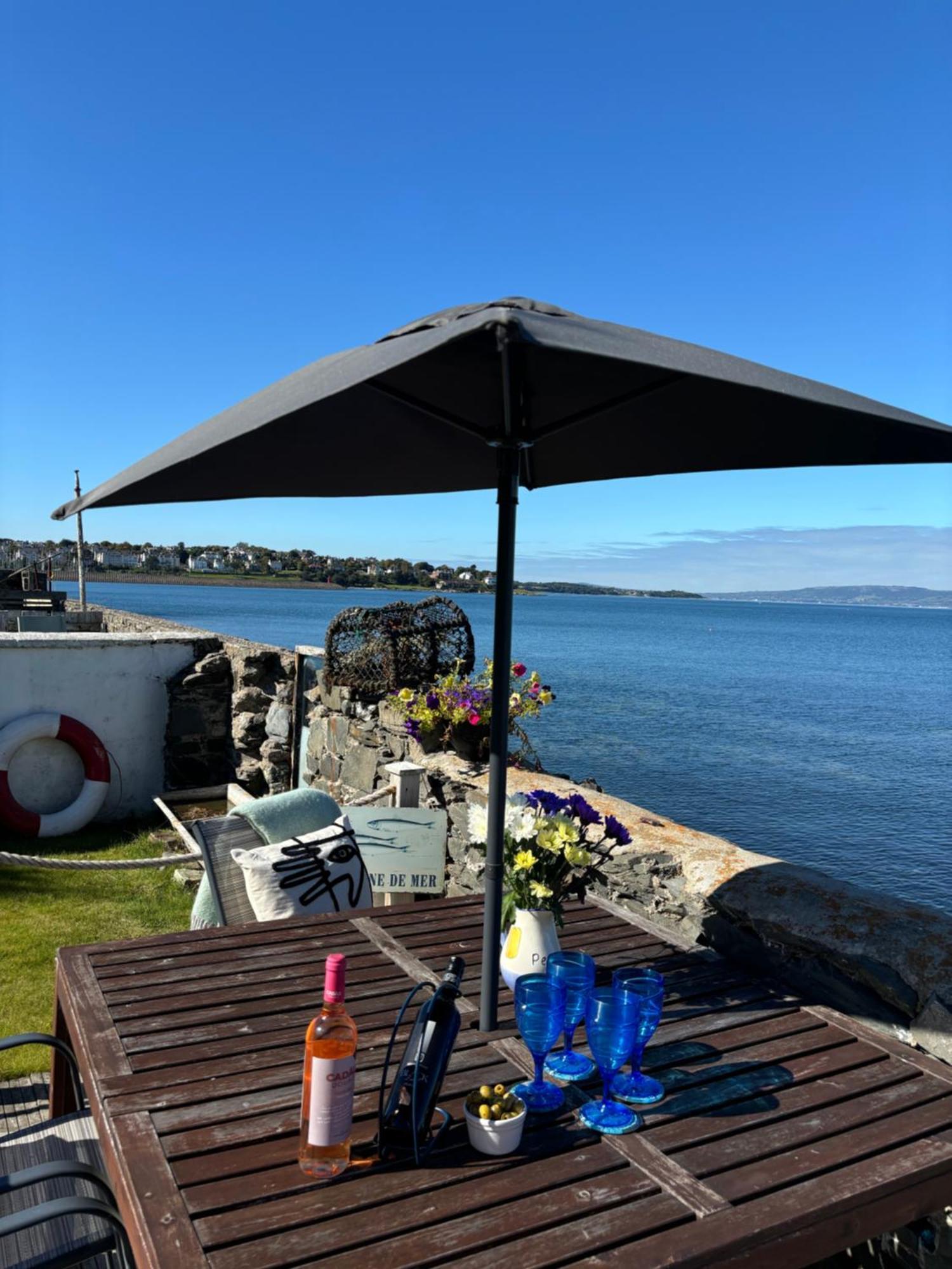 Splash Cottage Beach House With Sea Lapping Garden Bangor Eksteriør billede