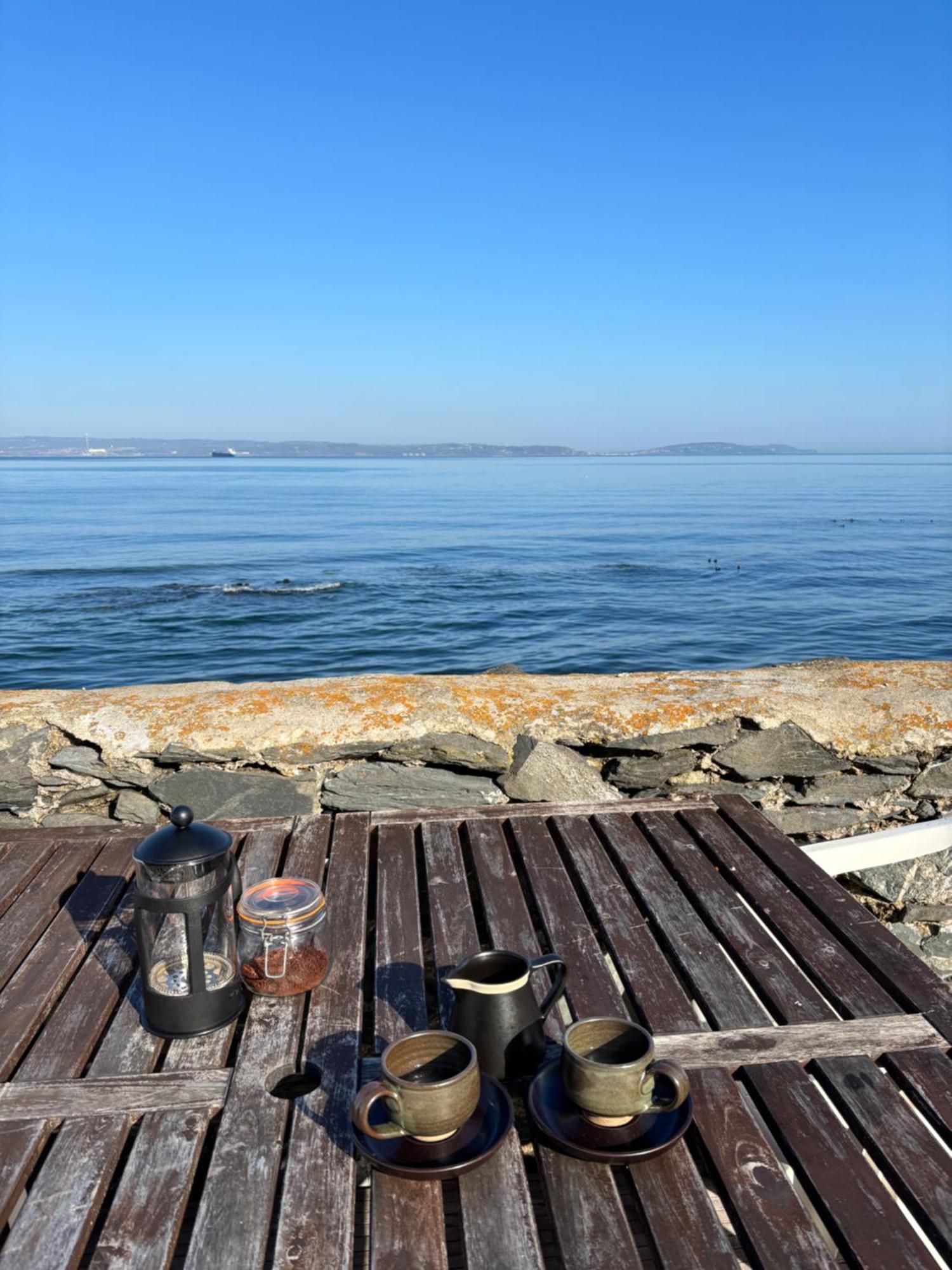 Splash Cottage Beach House With Sea Lapping Garden Bangor Eksteriør billede